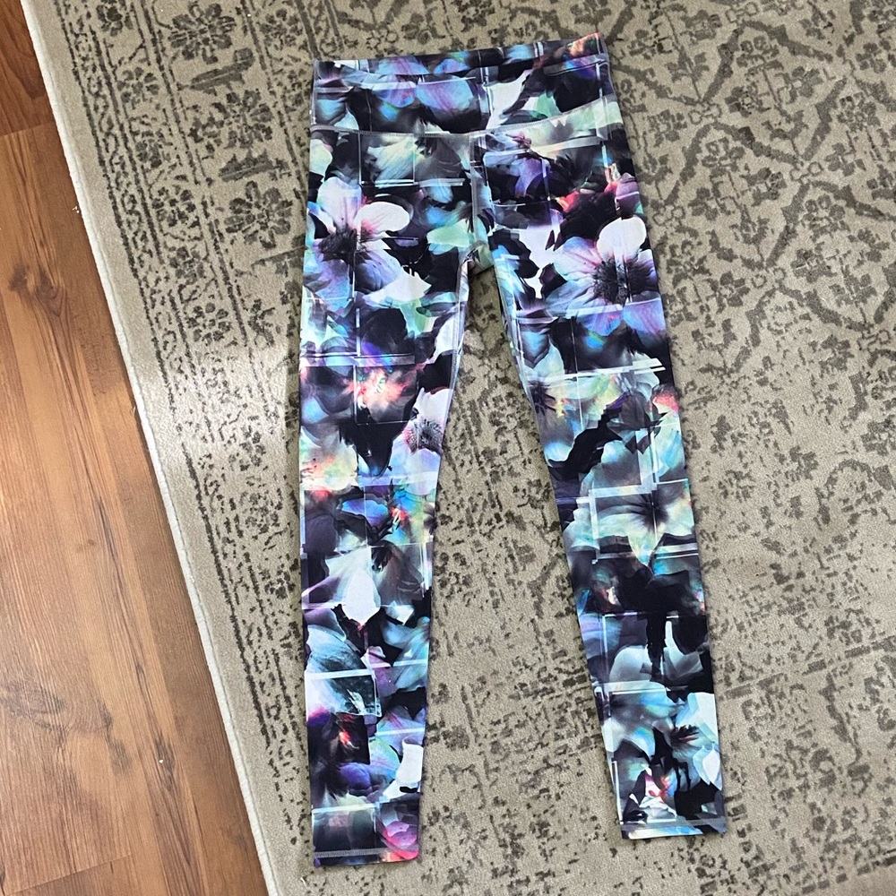 Fabletics printed leggings